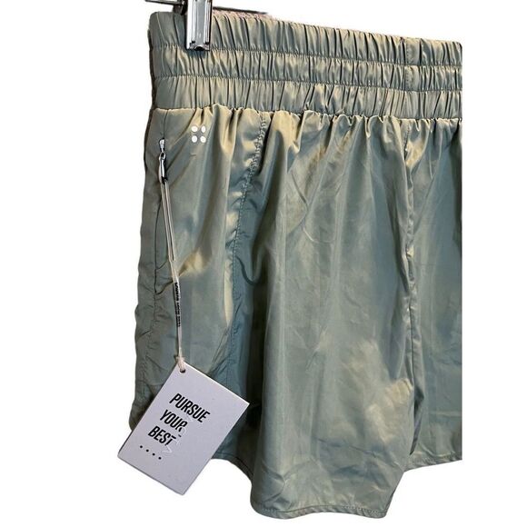 ACTA Womens Running Shorts Size Large Green Elastic Waistband 2.5” Inseam Pocket - Picture 3 of 10